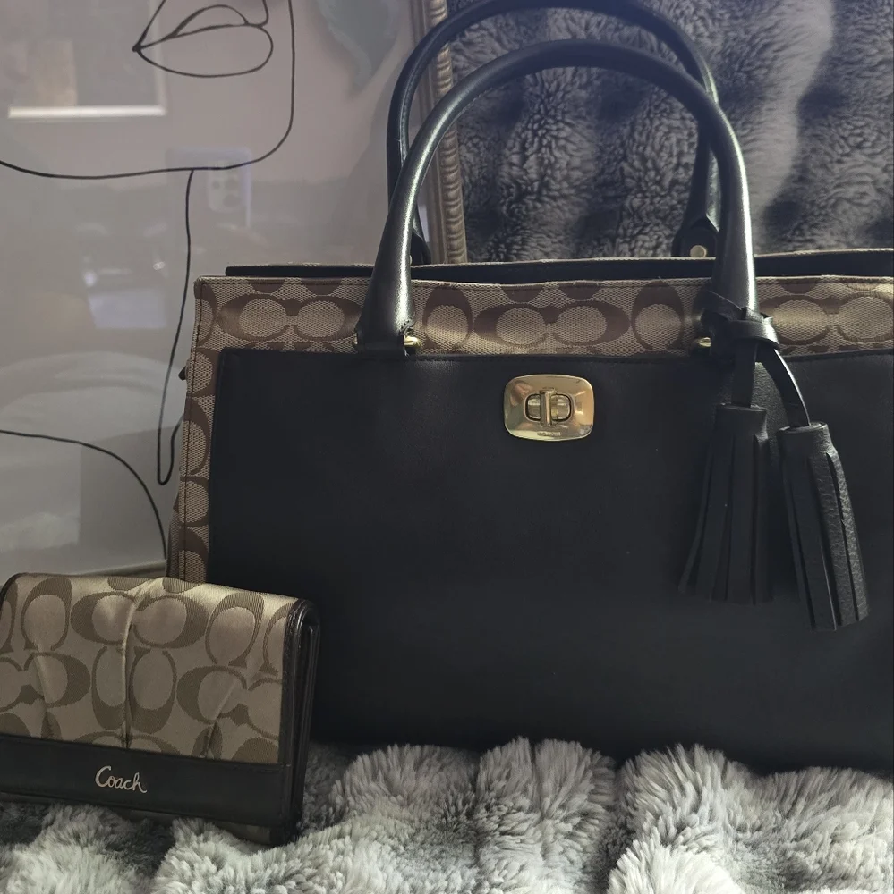 Coach Brown and Tan Legacy Bag and Matching Wallet - Picture 1 of 12